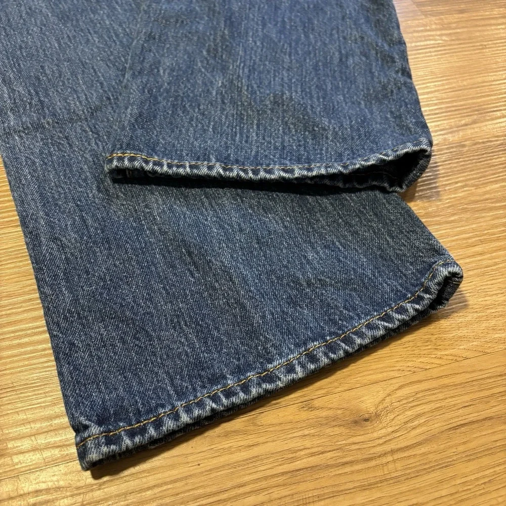 Levis more pictures